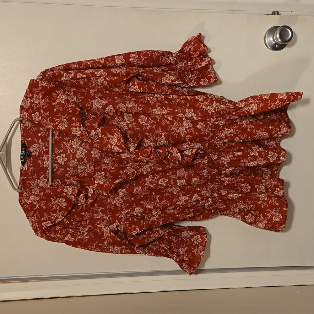 Floral print ruffle blouse